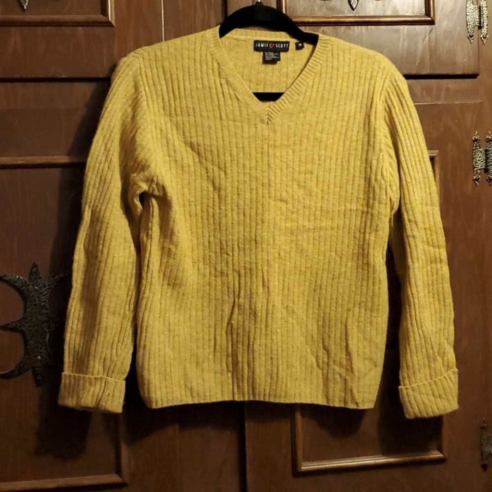 BNWOT Jamie Scott mustard color sweater sz M